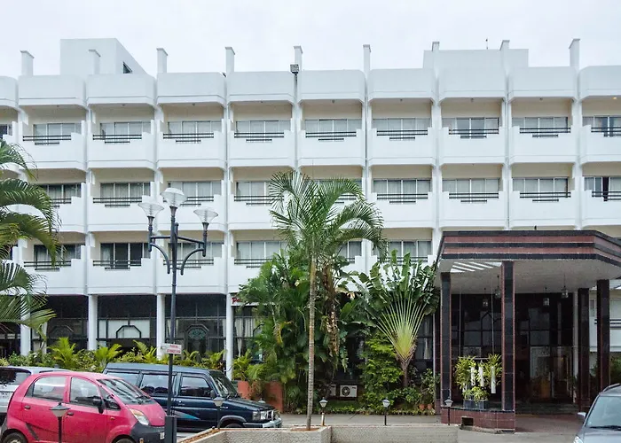 Oyo Premium Residency Road