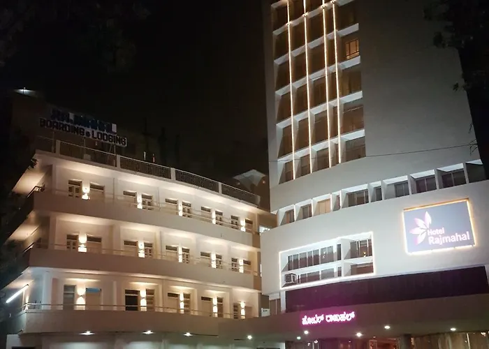 Hotel Rajmahal