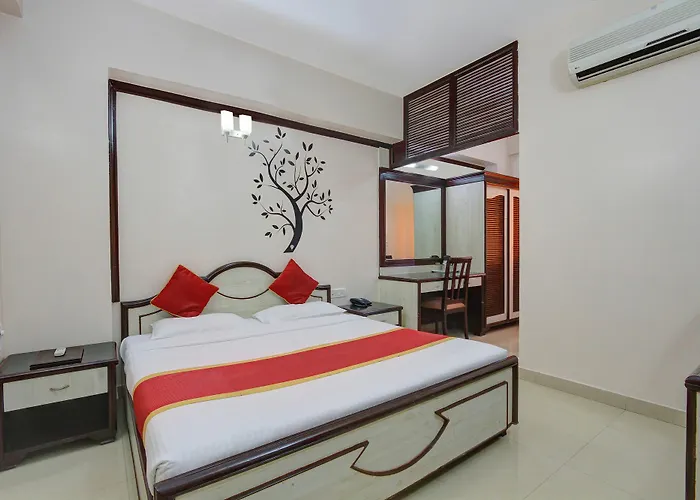 Oyo 11390 Vaibhav Residency