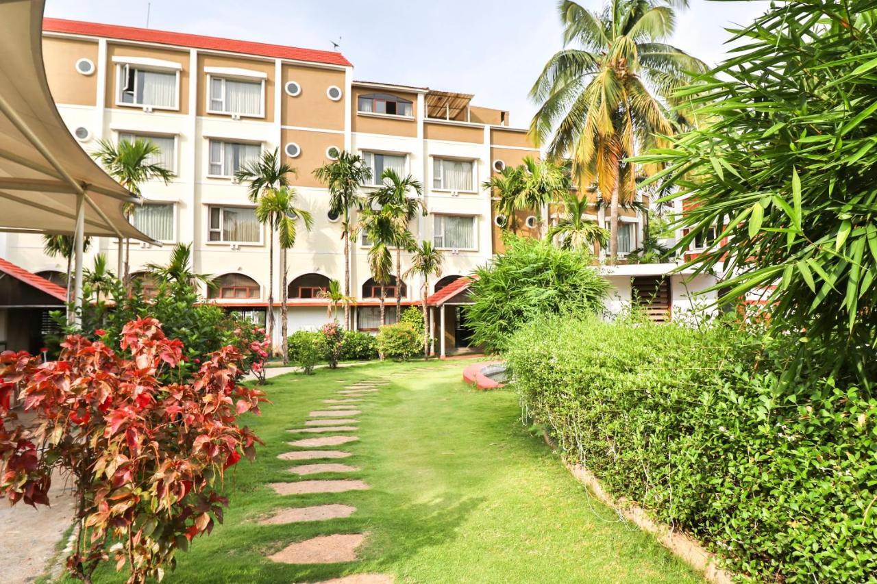 Palette - Holiday Palms 3* Bangalore
