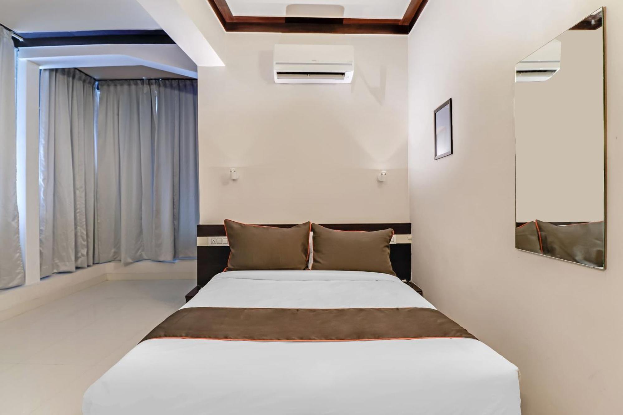 Collection O 199 Tin Factory Hotel 3*