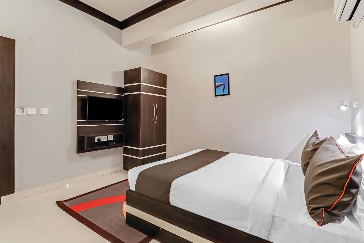 Collection O 199 Tin Factory Hotel 3*