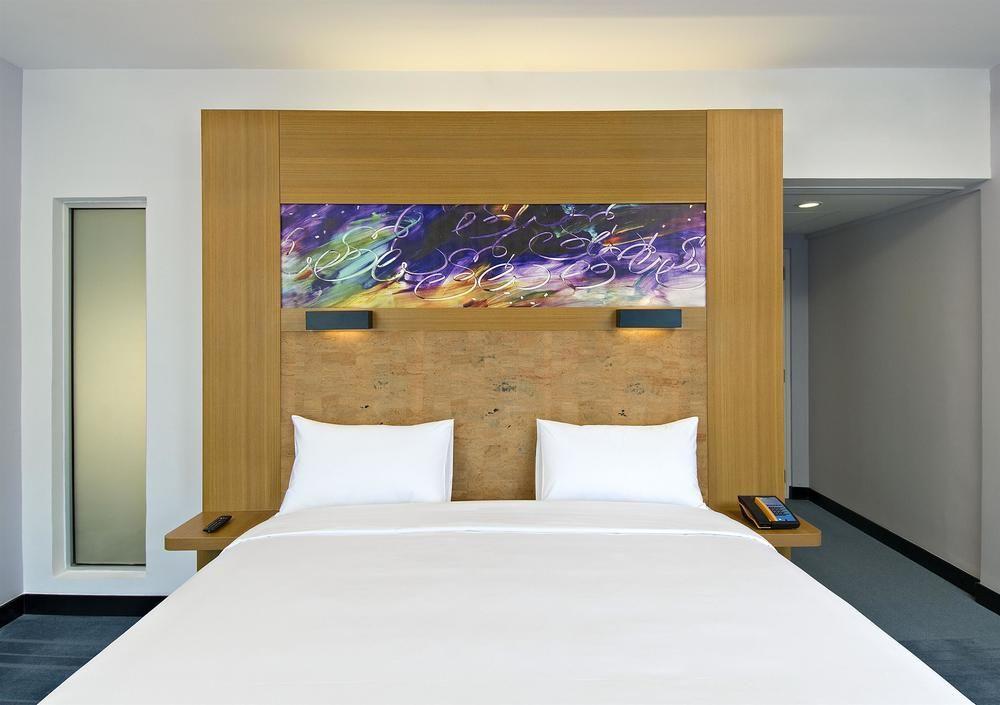 Aloft Whitefield 4*