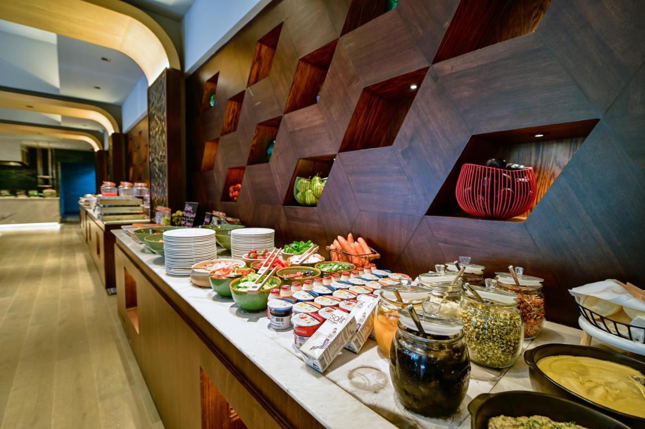 Vivanta Residency Road Hotel Bangalore