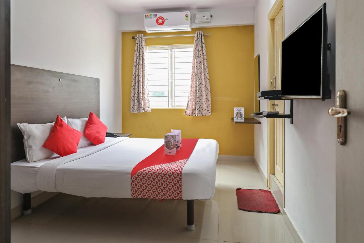 Oyo 10525 Varcity Abra Madiwala Hotel Bangalore