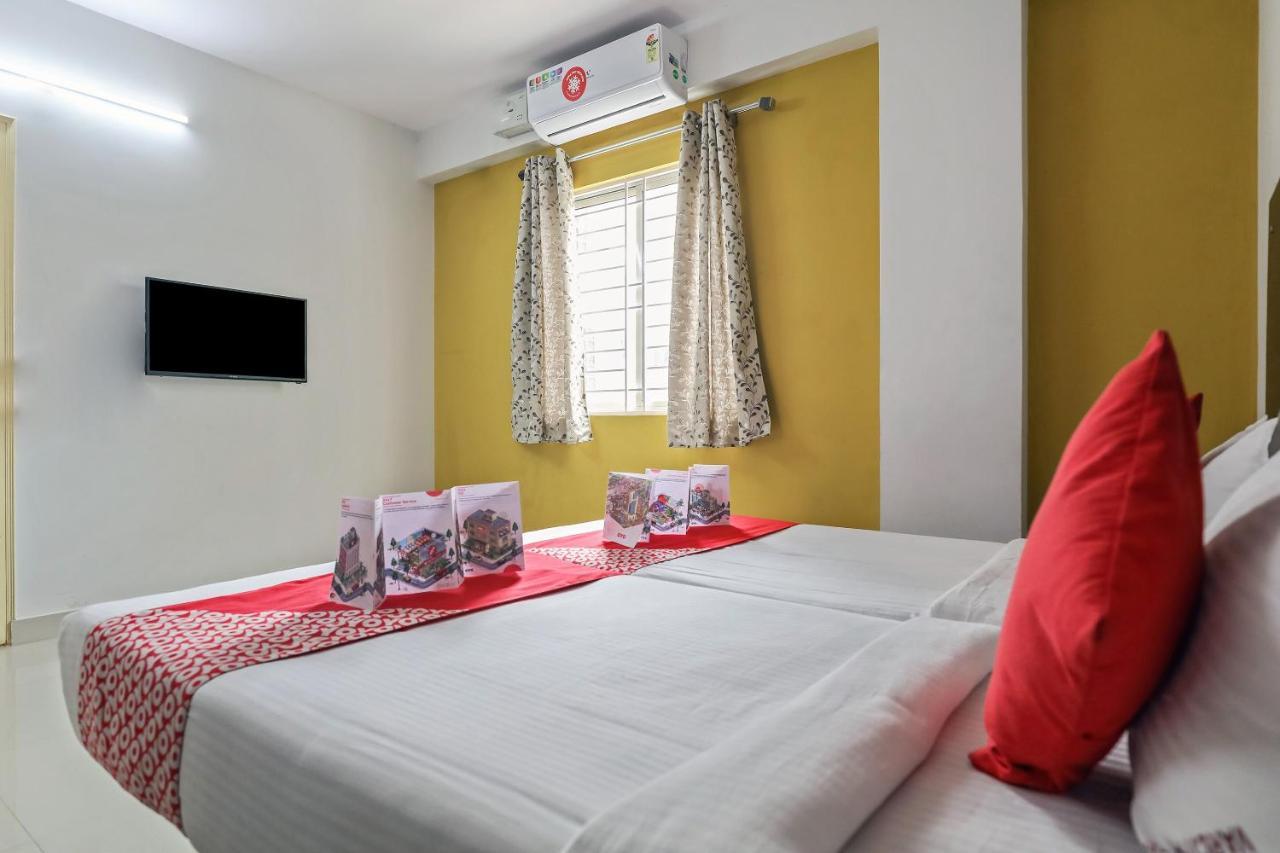 Oyo 10525 Varcity Abra Madiwala Bangalore