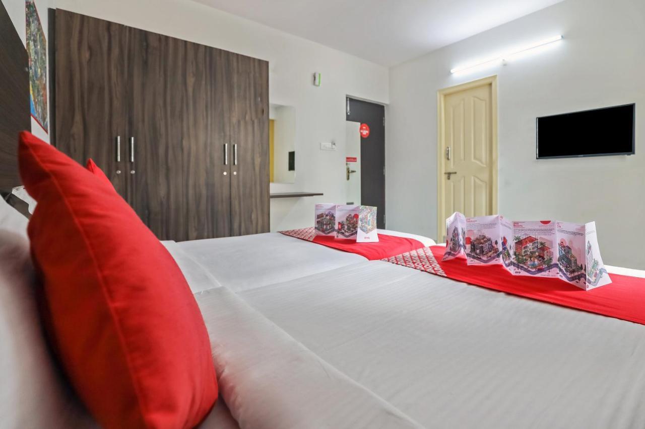 Oyo 10525 Varcity Abra Madiwala Hotel Bangalore