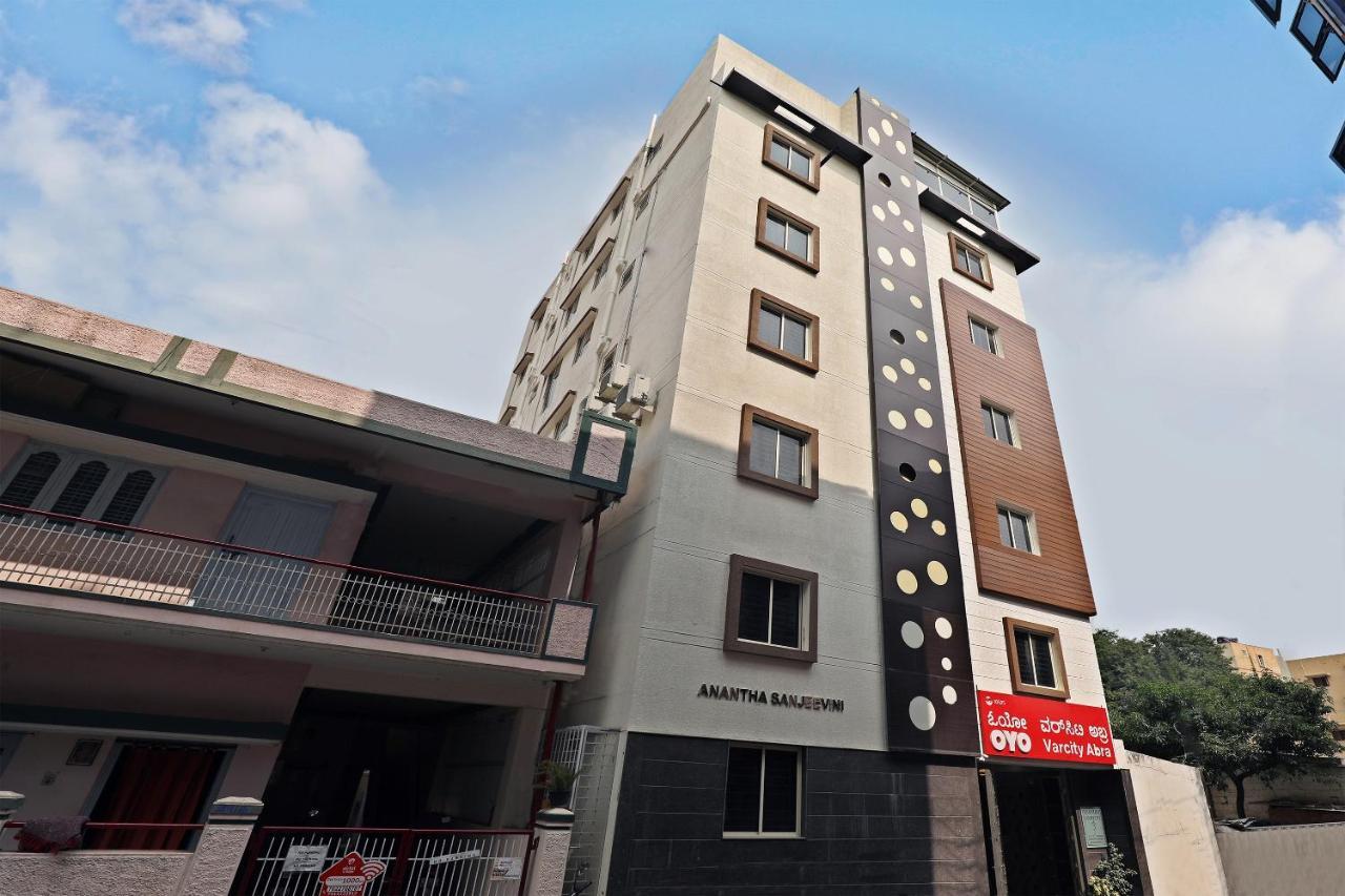 Oyo 10525 Varcity Abra Madiwala
