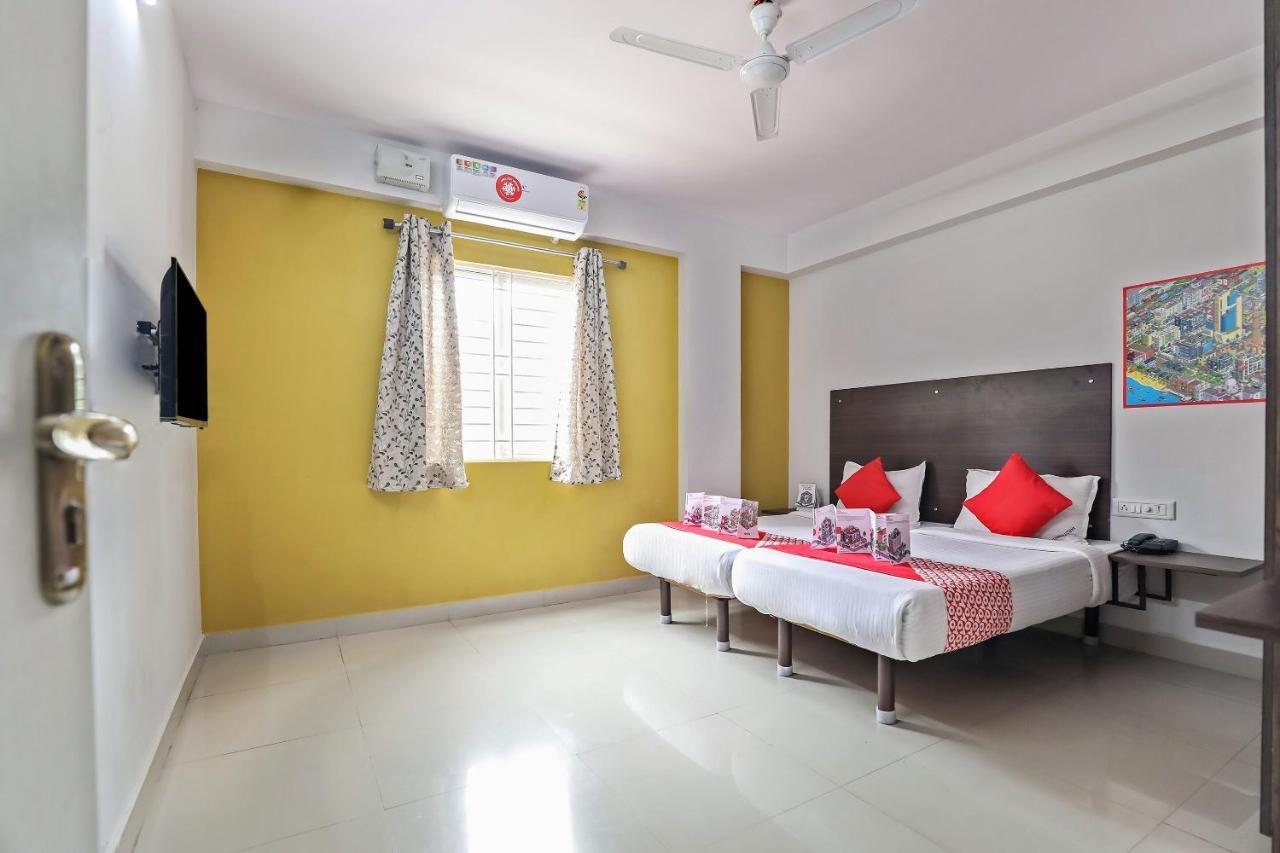 Oyo 10525 Varcity Abra Madiwala Hotel Bangalore