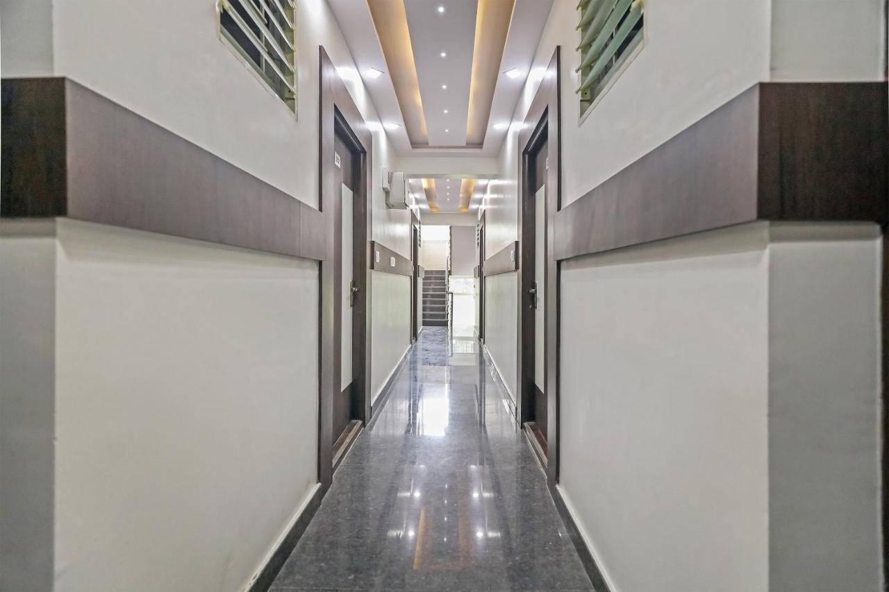 Oyo 10525 Varcity Abra Madiwala 3*