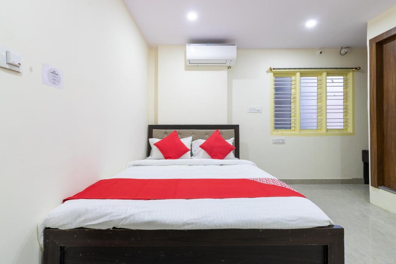 Hotel Oyo 45125 Banashankari Comforts 3*