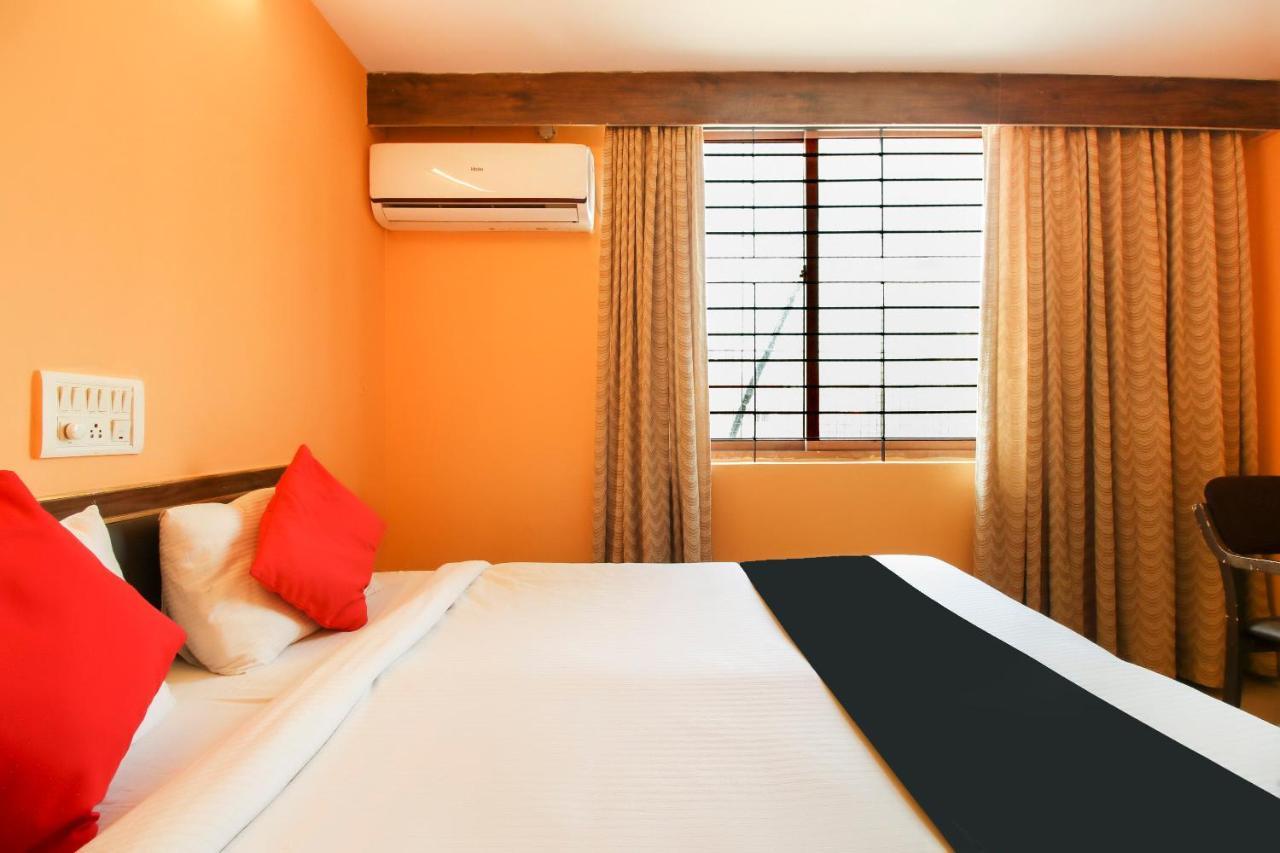 Capital O 71729 Lucky Hotel 3*