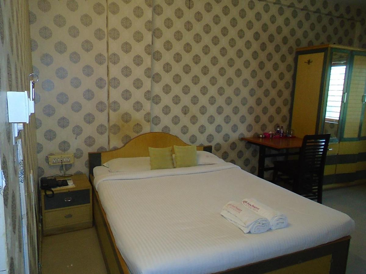 Royal Residency Hotel 2*