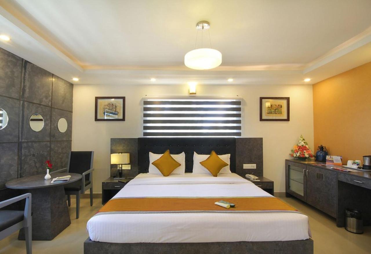Fabhotel Icon Residency Hotel 3*