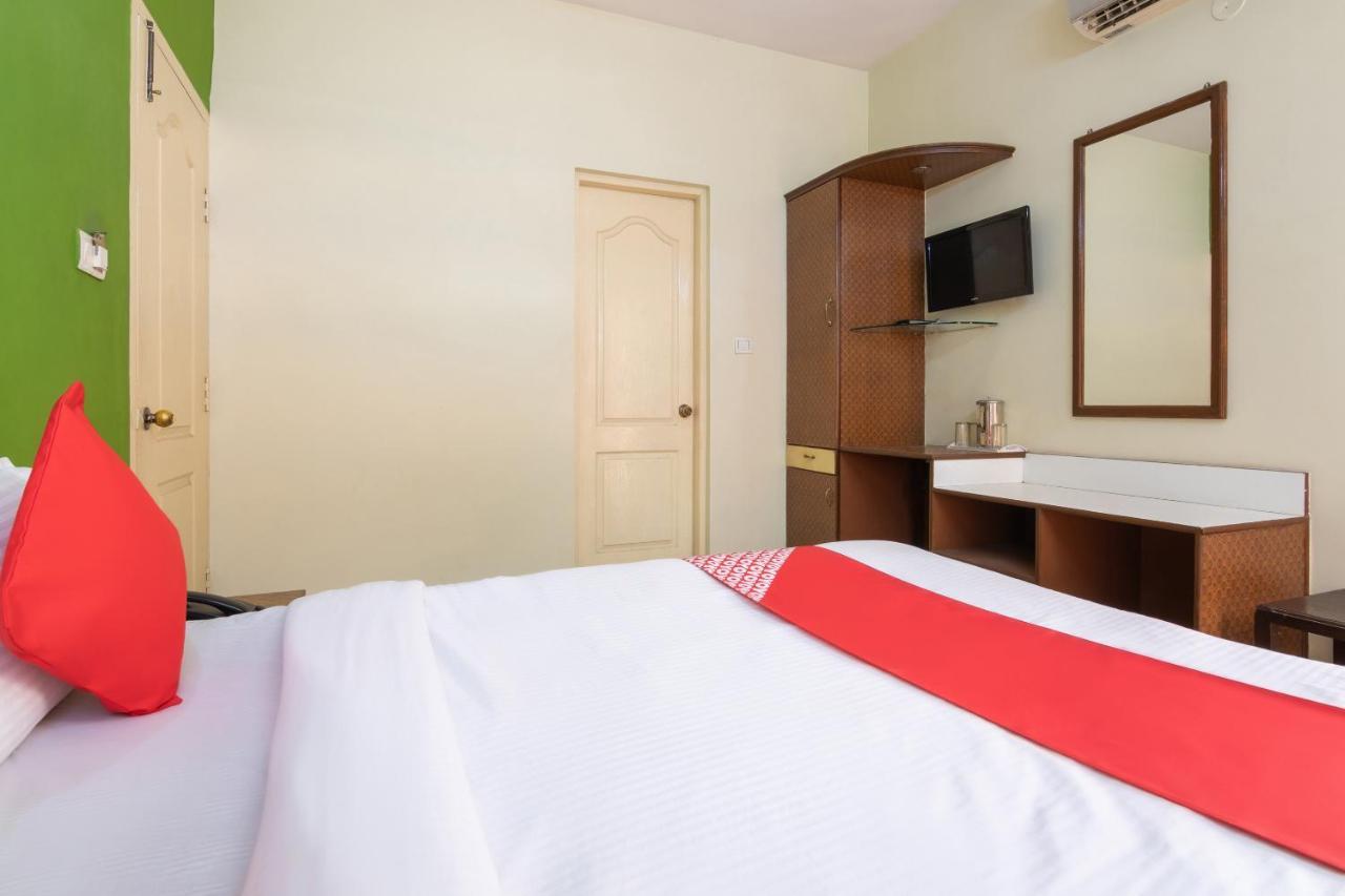 Oyo 10478 Raj Residency Bangalore