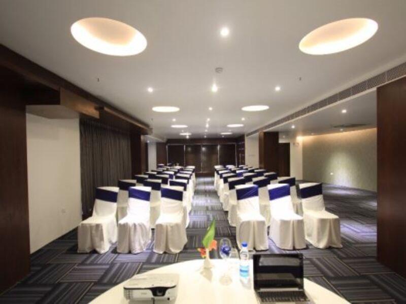 Hotel Bloomsuites I Electronics 4*