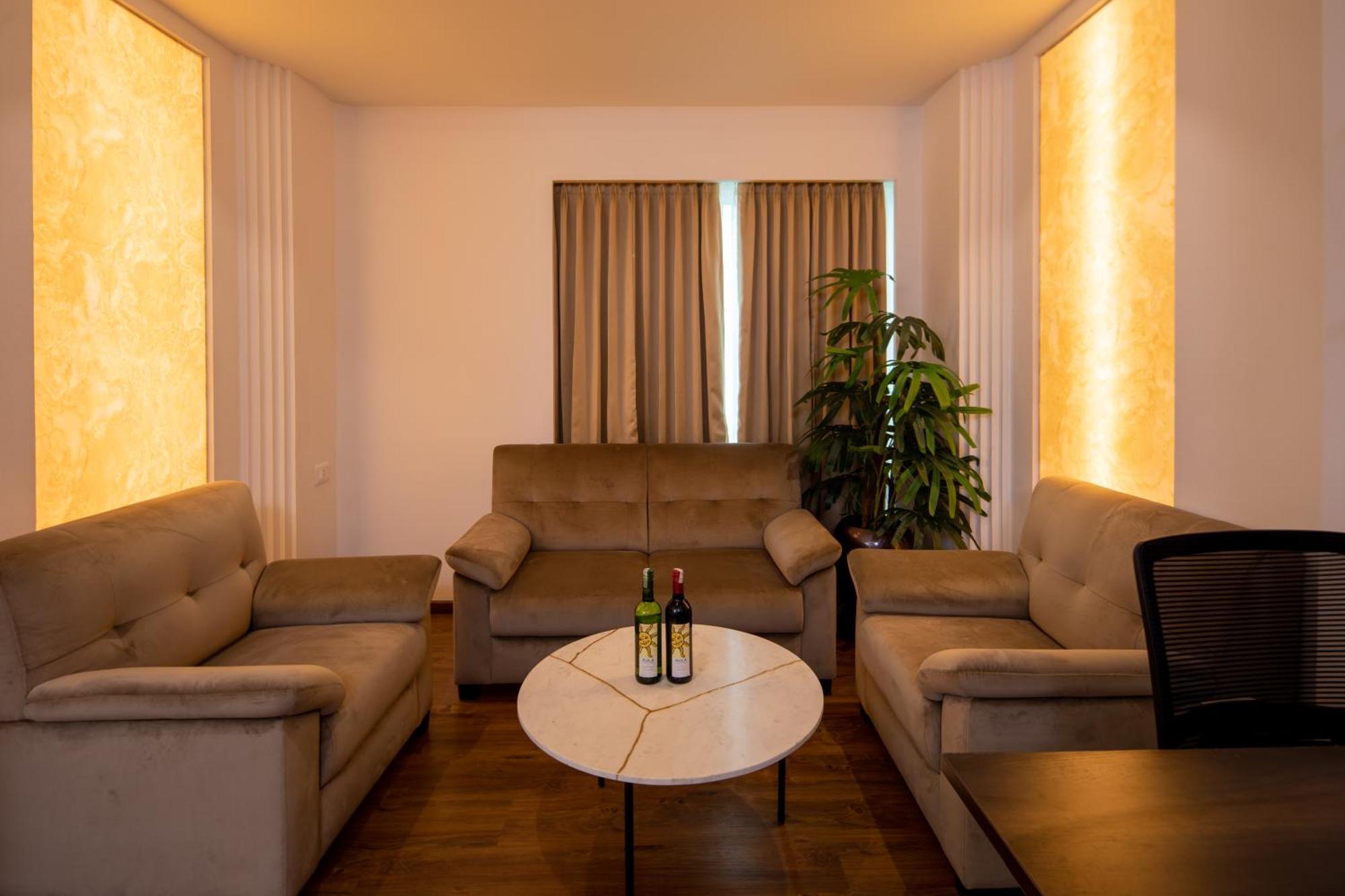 Hotel Goldfinch 4*