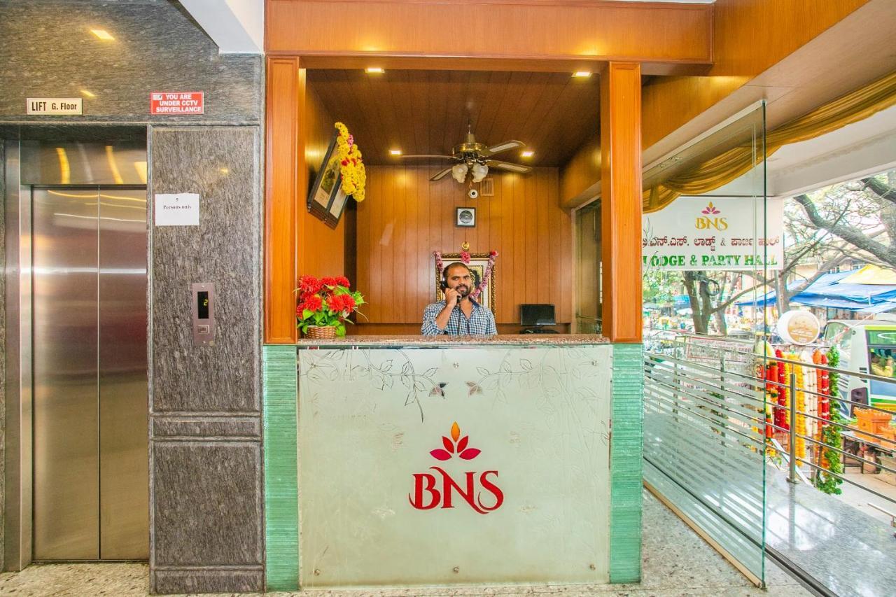 Oyo 25121 Bns 3* Bangalore
