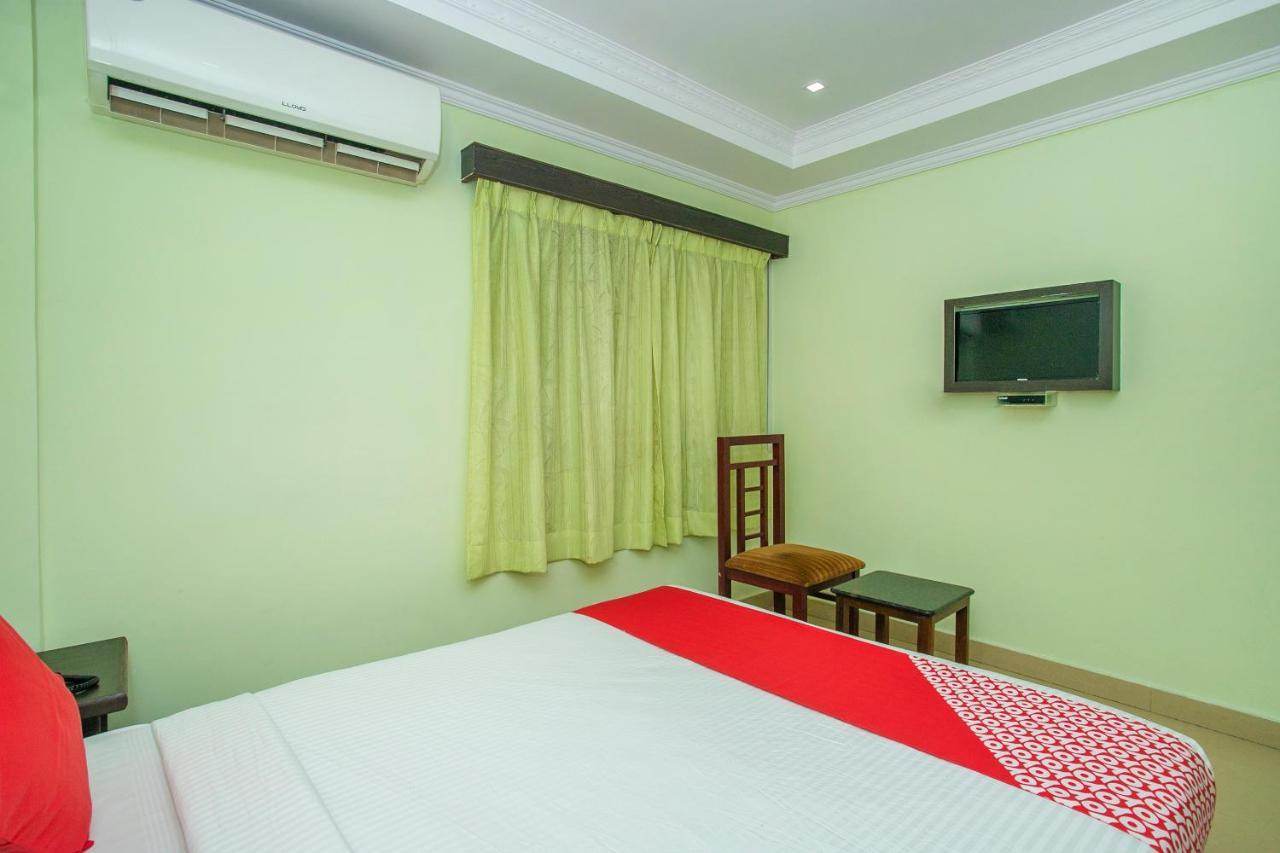 Hotel Oyo 25121 Bns 3*