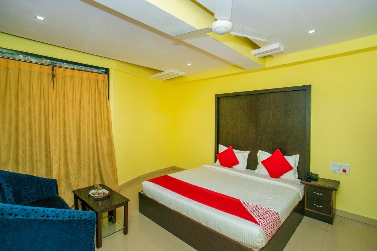 Oyo 25121 Bns Hotel