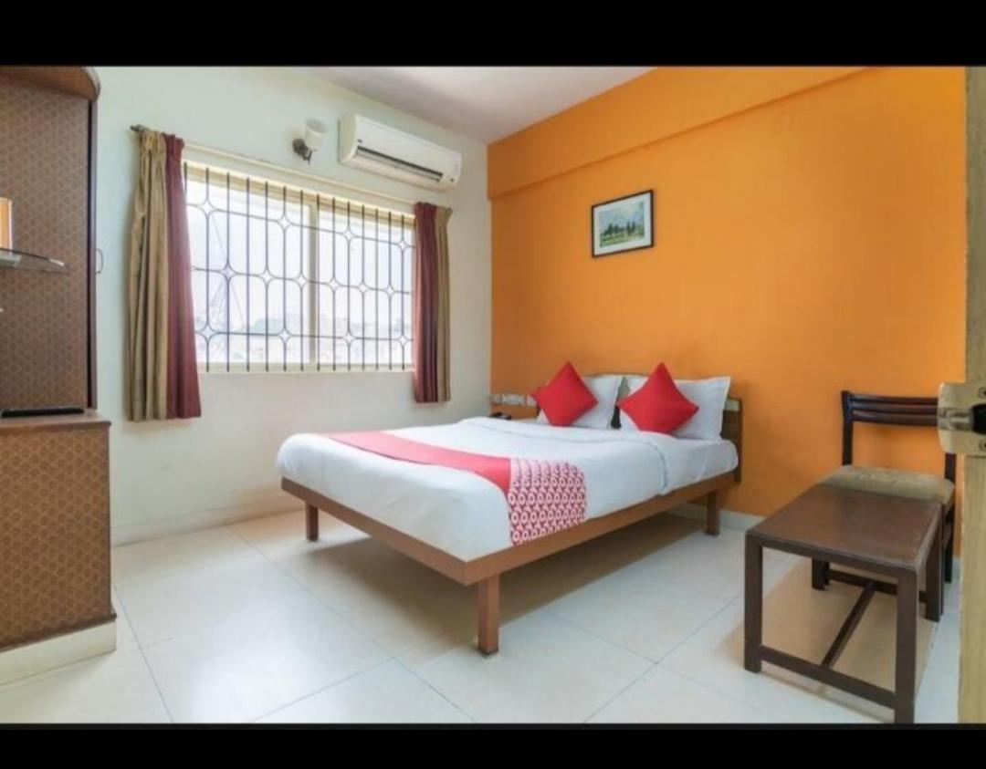 Hotel Raj *