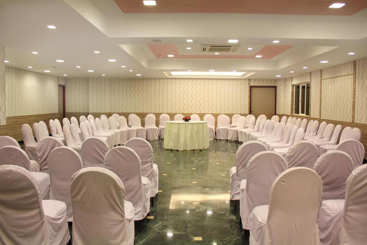Crn Canary Hotel