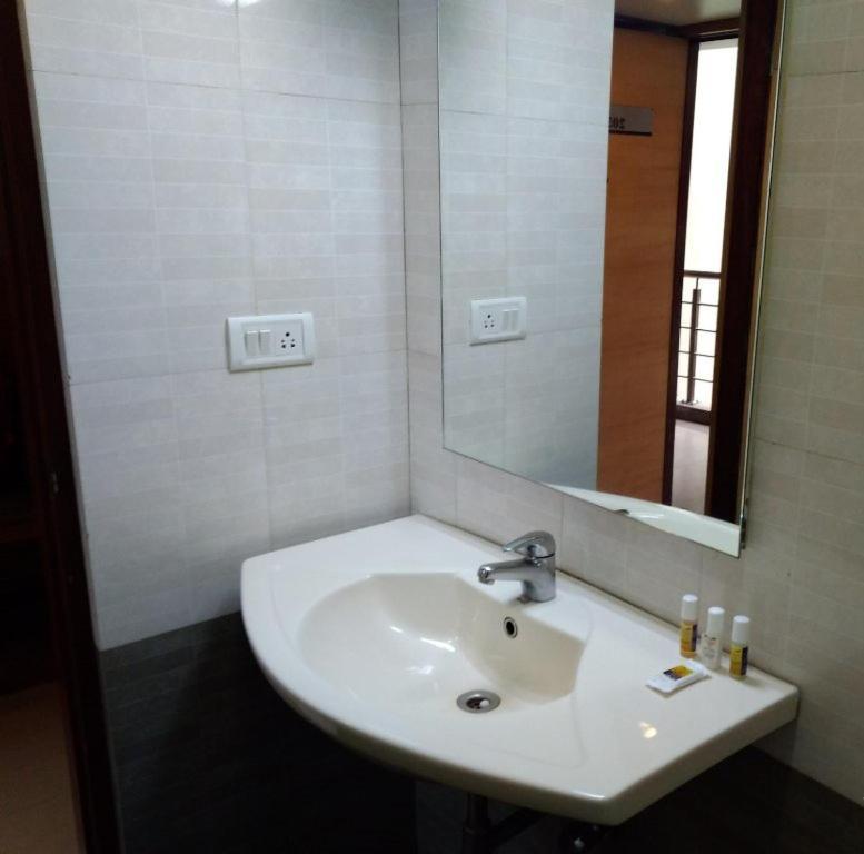 Crn Canary Hotel 3*