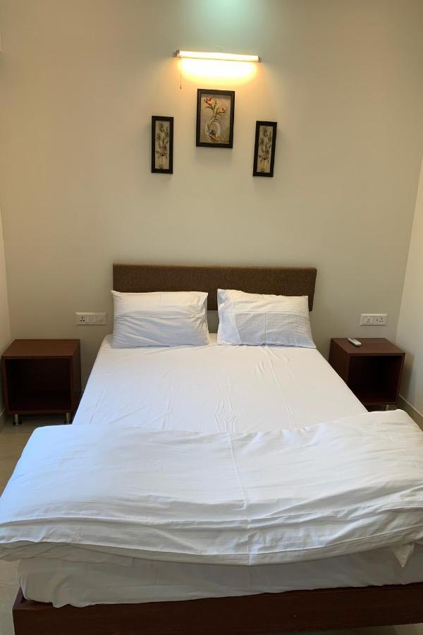 Vennela Hotel *