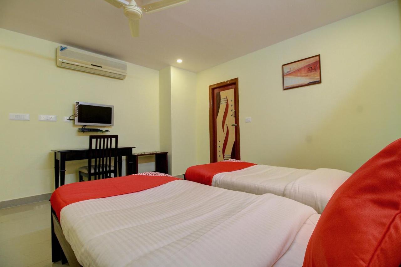 Oyo Flagship 15564 Felicity Hotel 3*
