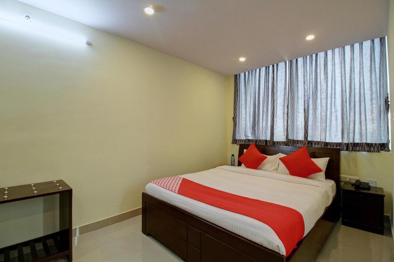 Oyo Flagship 15564 Felicity 3* Bangalore
