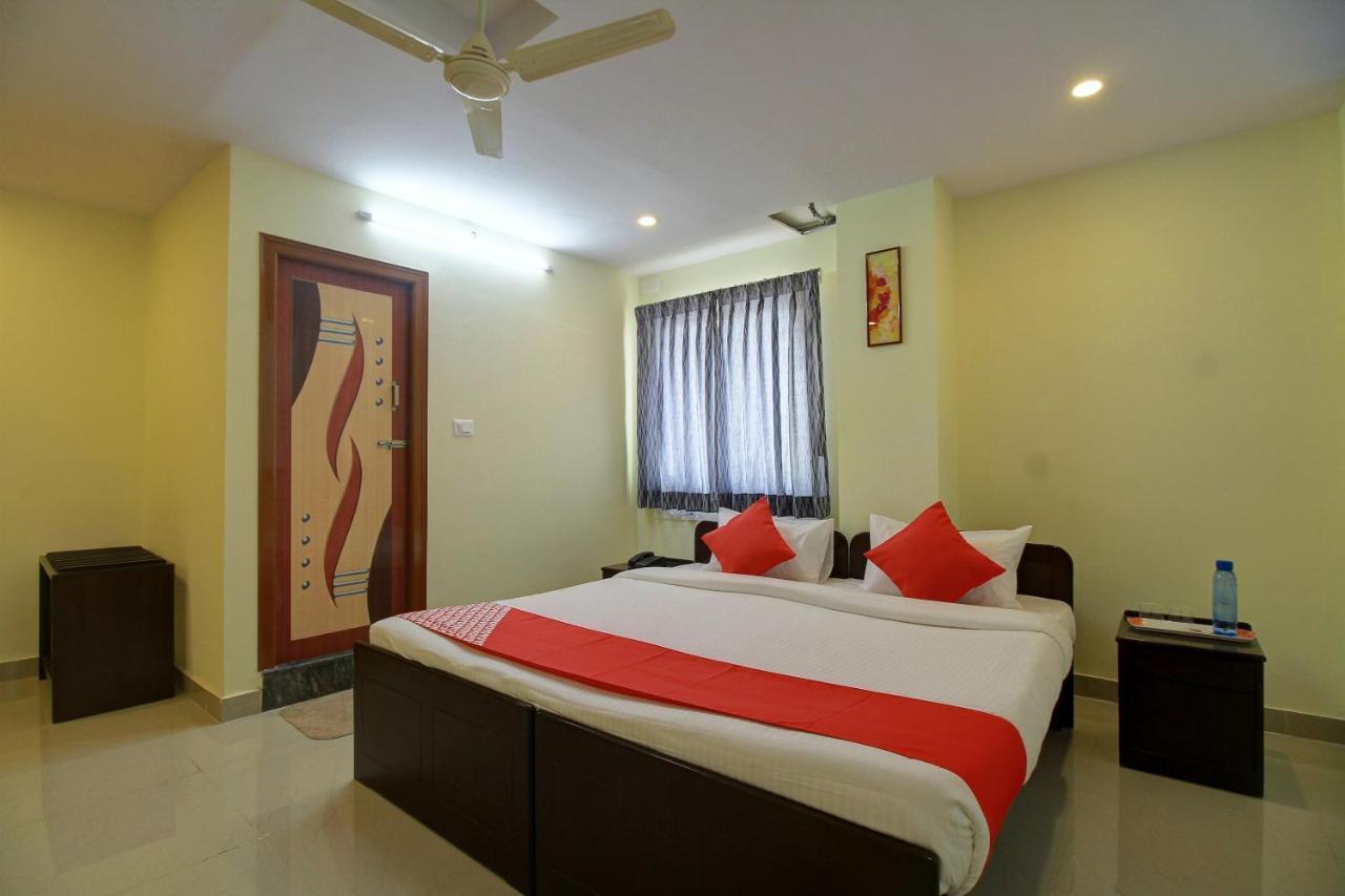 Oyo Flagship 15564 Felicity Hotel 3*