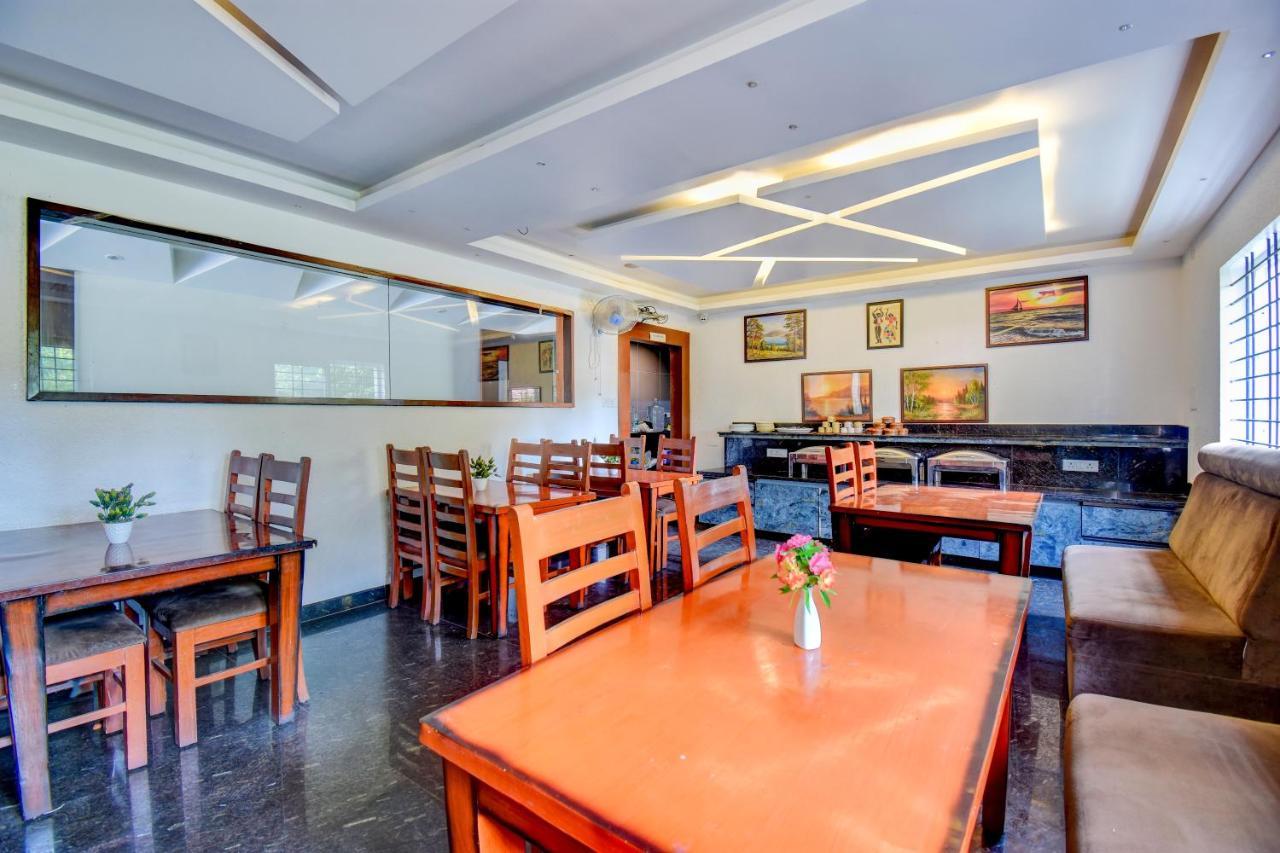 Hotel Fabhotel Golden Evana 3*