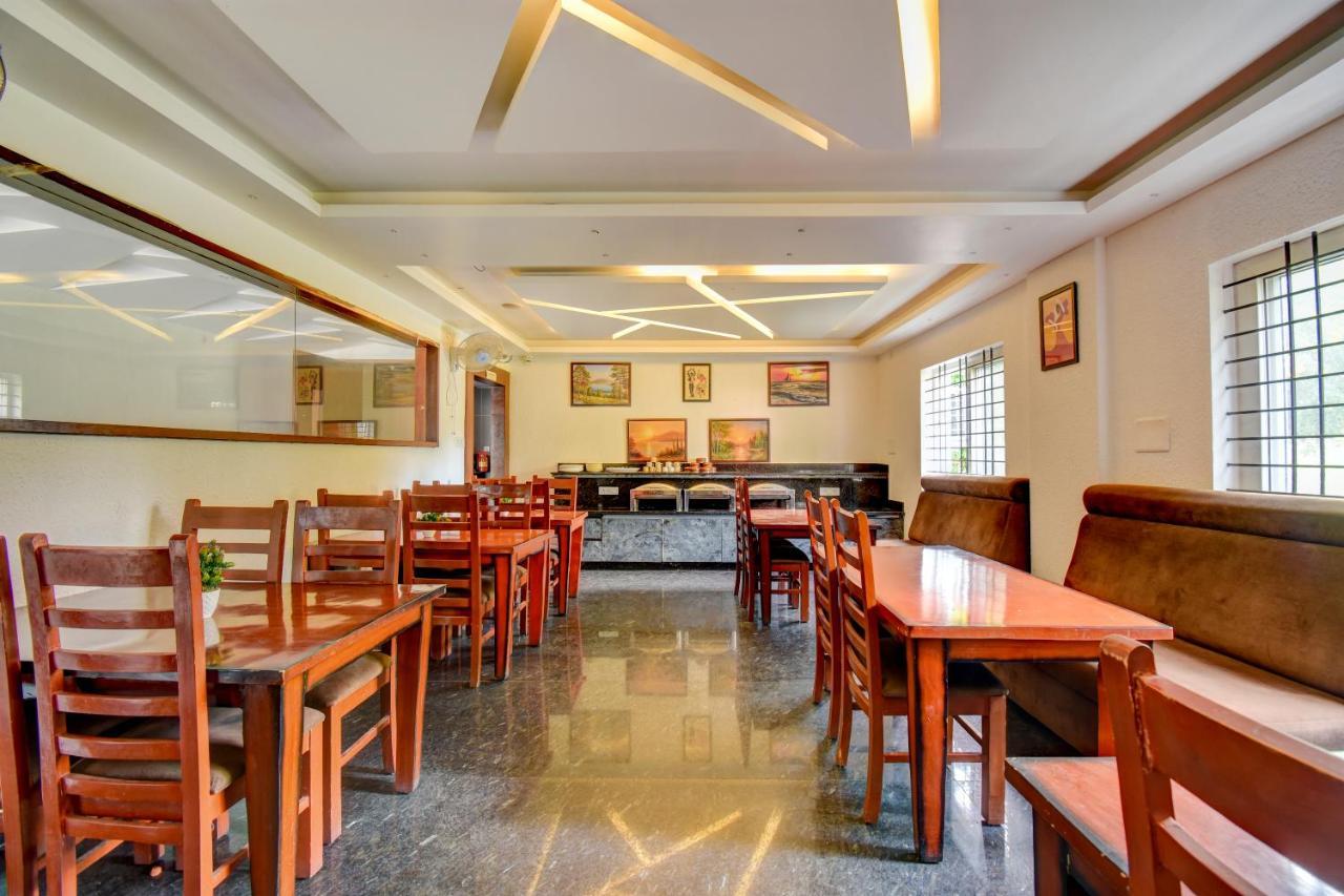 Fabhotel Golden Evana 3*
