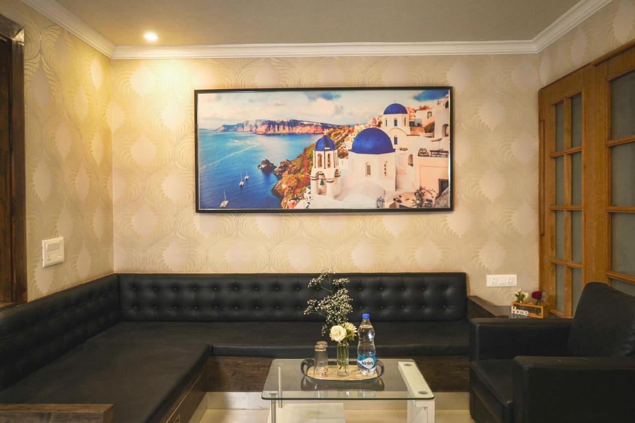 4 Seasons Suites J.P. Nagar Apartment *