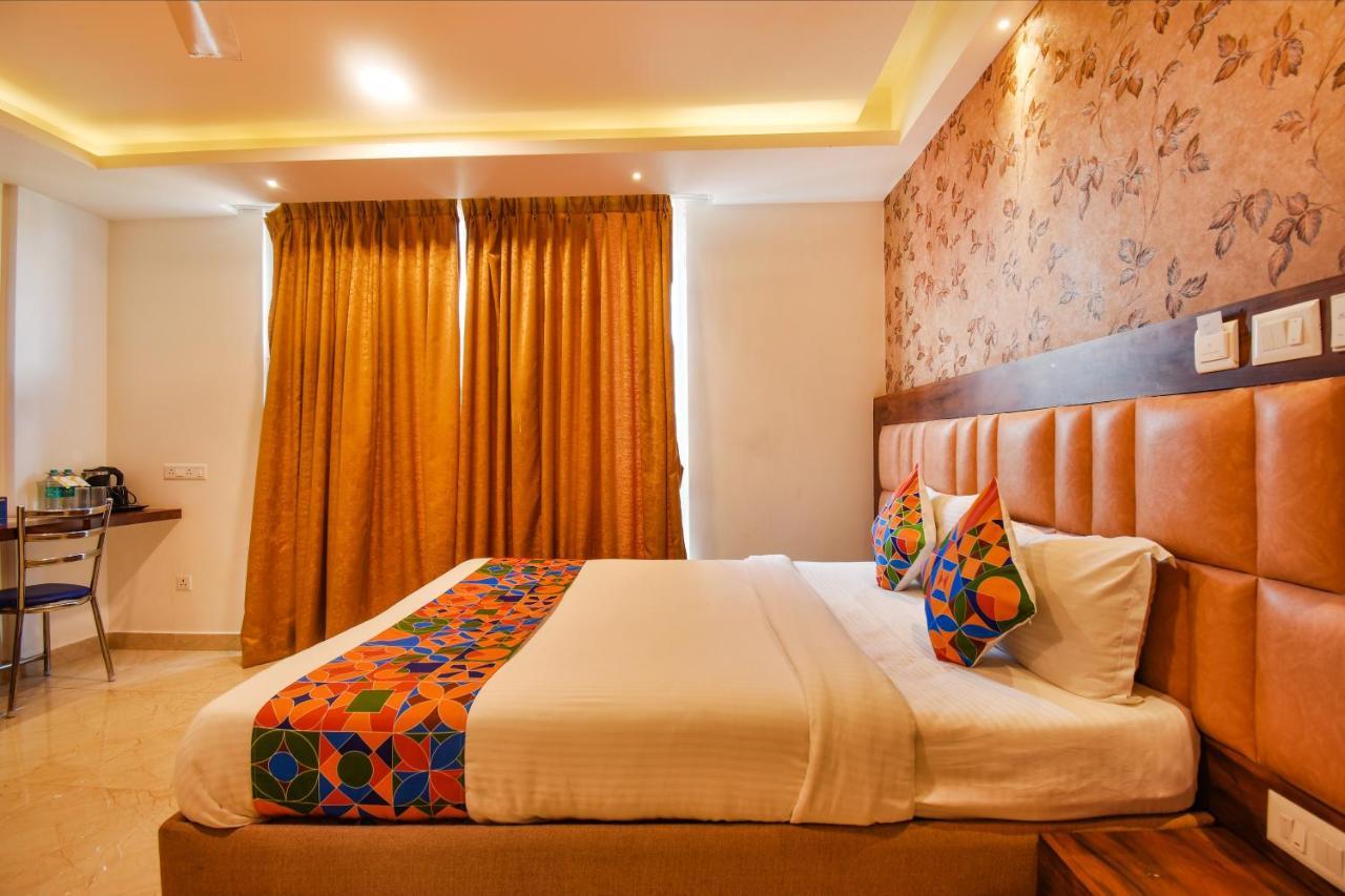 Fabhotel Golden Evana