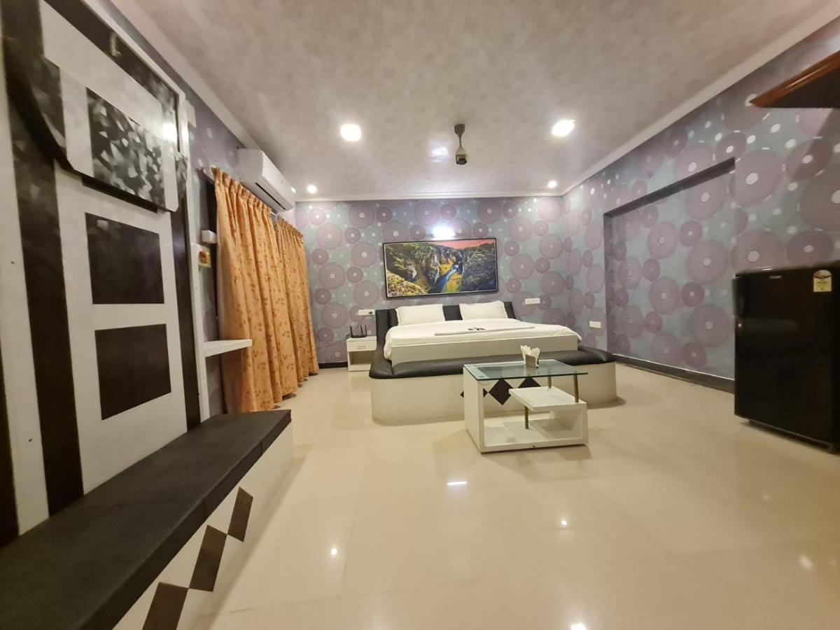 4 Seasons Suites J.P. Nagar Apartment *