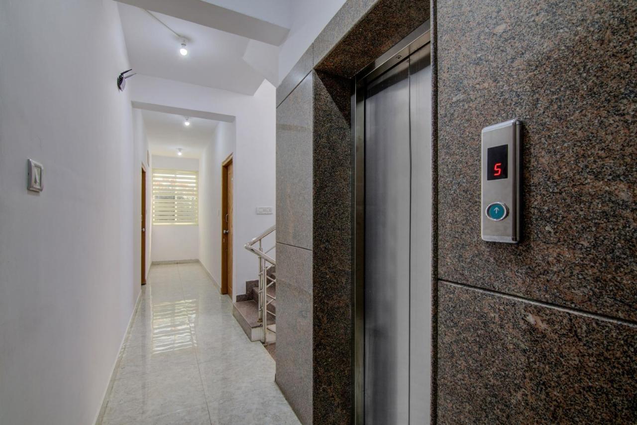 Super O Varcity Comforts Near Ragigudda Sri Prasanna Anjaneyaswamy Temple Hotel 3*