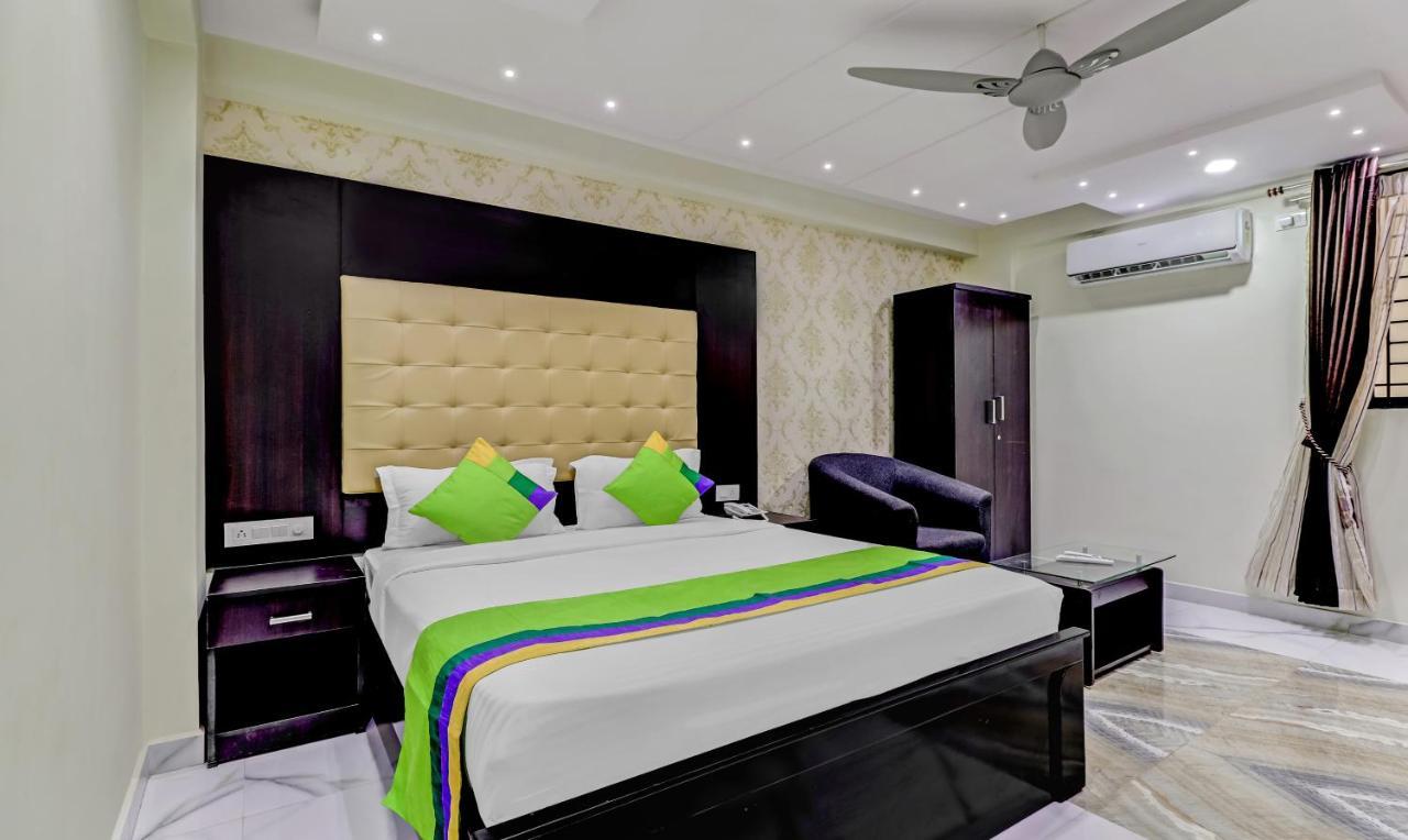 Treebo Trend Emora And Suites Domlur Hotel 3*