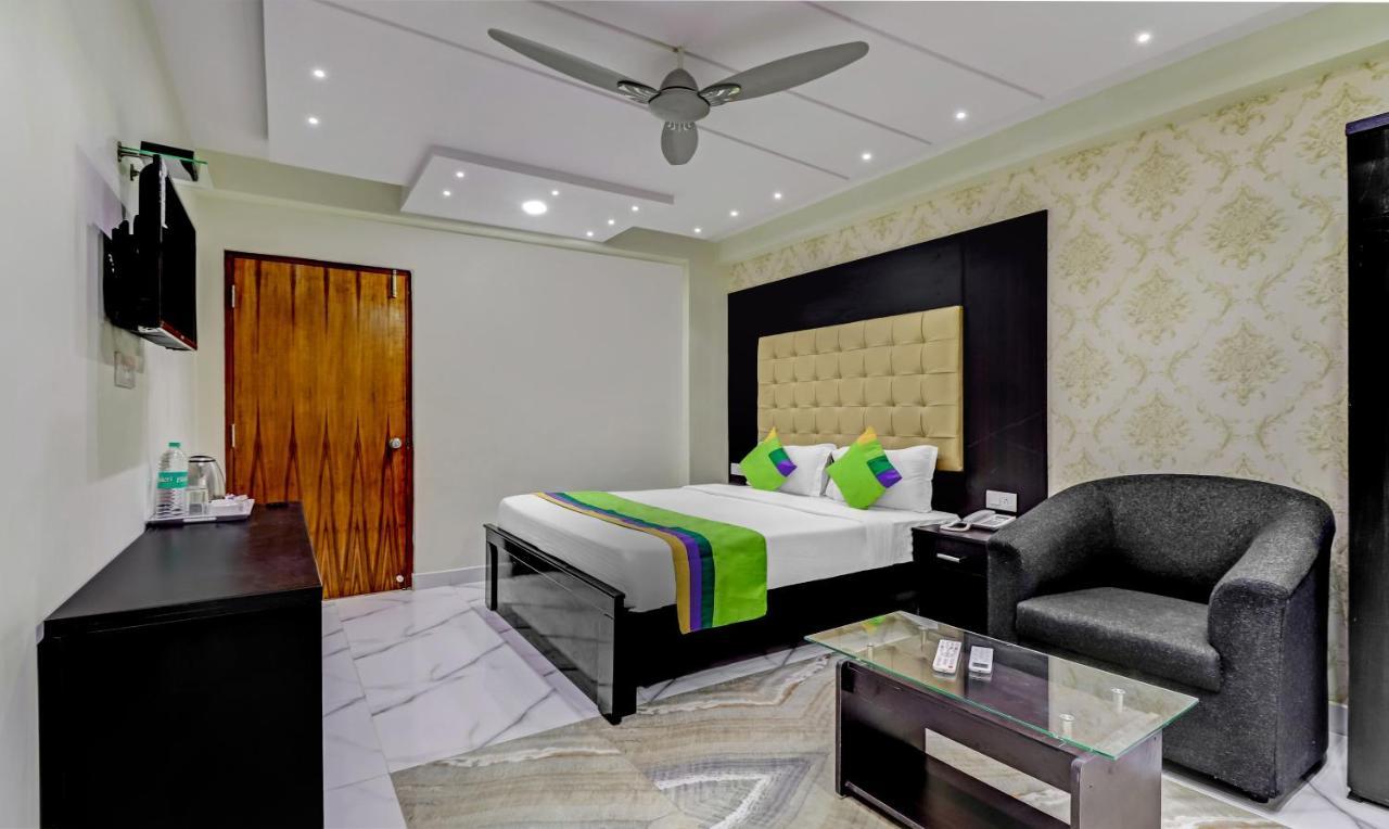 Treebo Trend Emora And Suites Domlur Hotel Bangalore