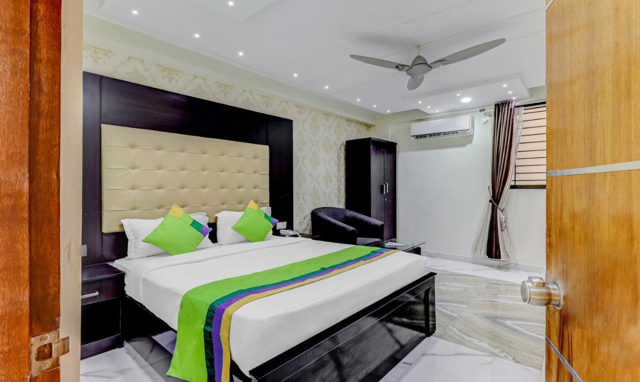 Treebo Trend Emora And Suites Domlur Hotel 3*