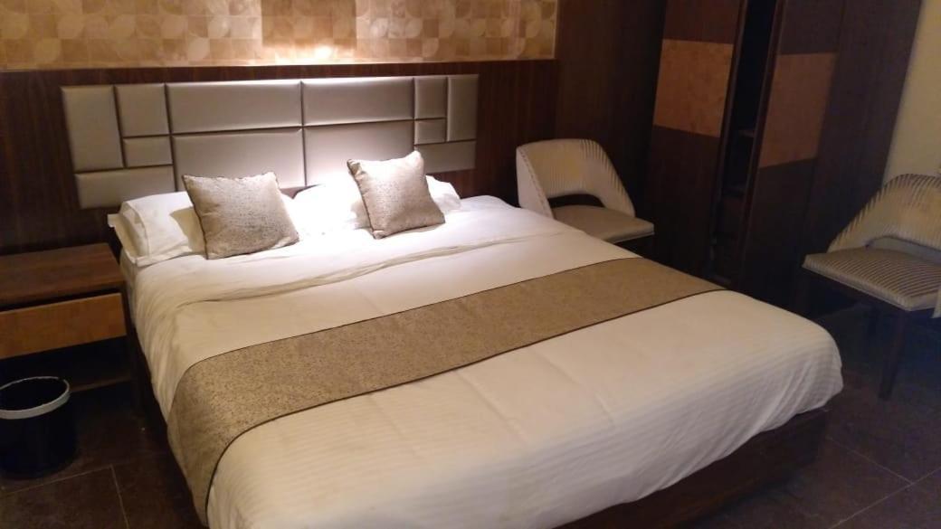 Gm Plaza Hotel
