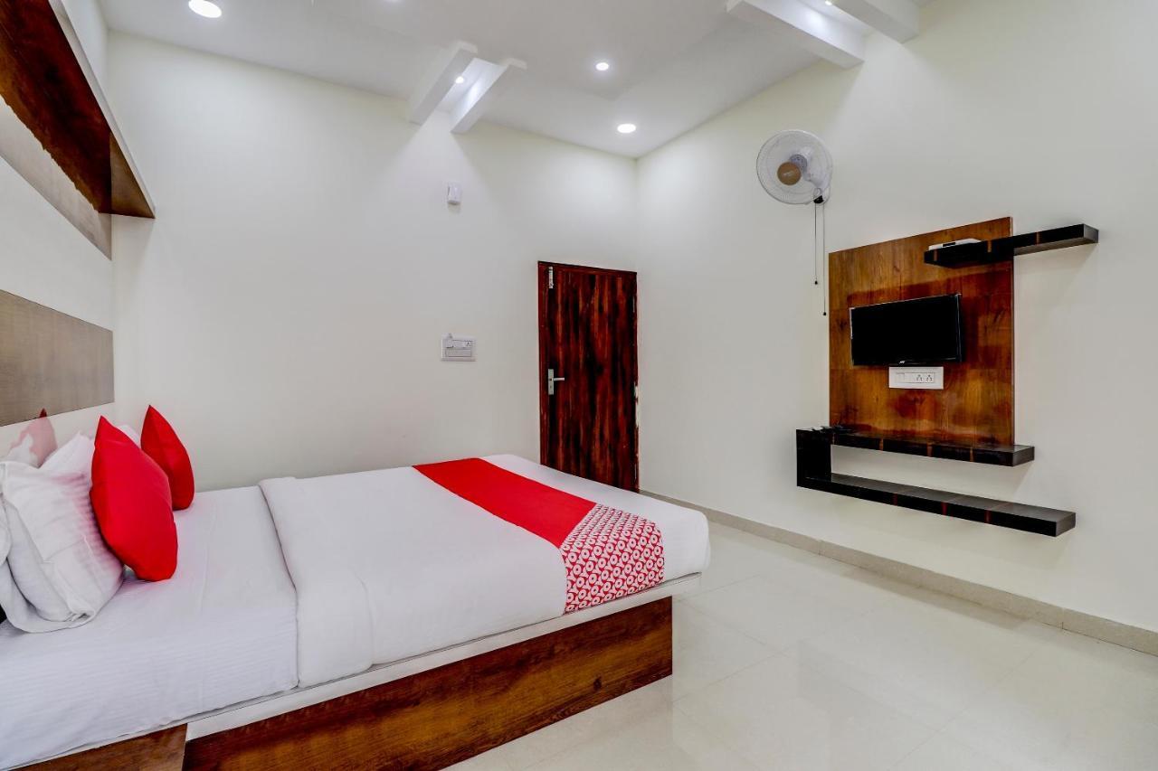 Collection O Sri Balaji Sarovar Hotel