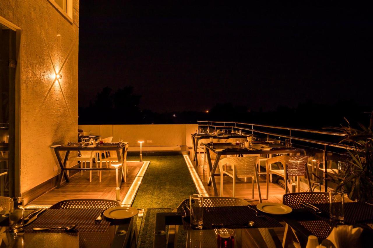 Hotel Urban Jade 4*