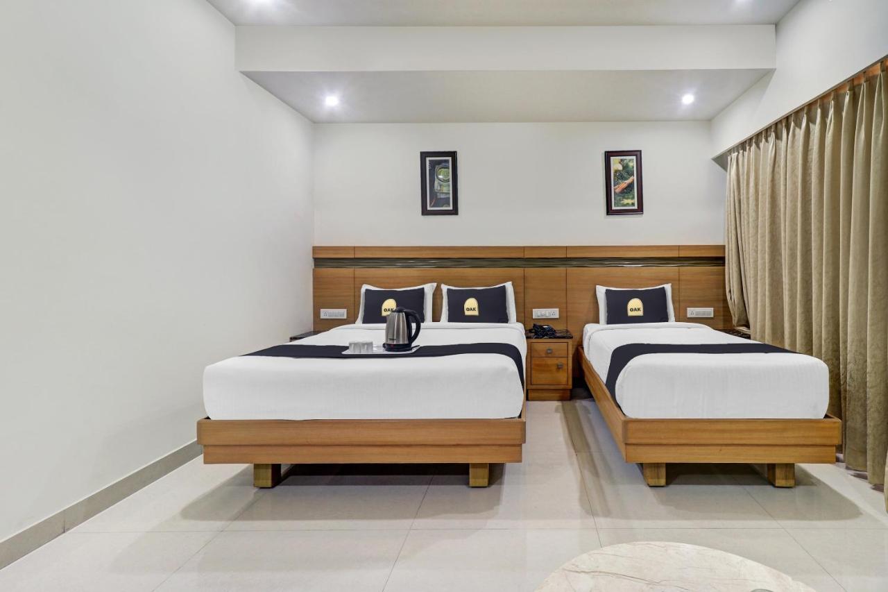 Townhouse Oak U T Elite Hotel