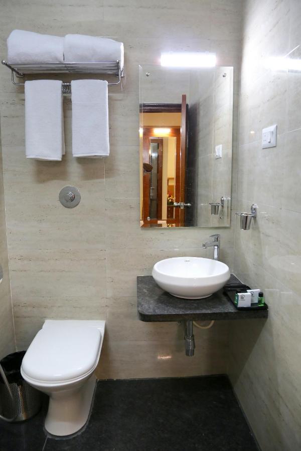 U.t.elegance 3* Bangalore