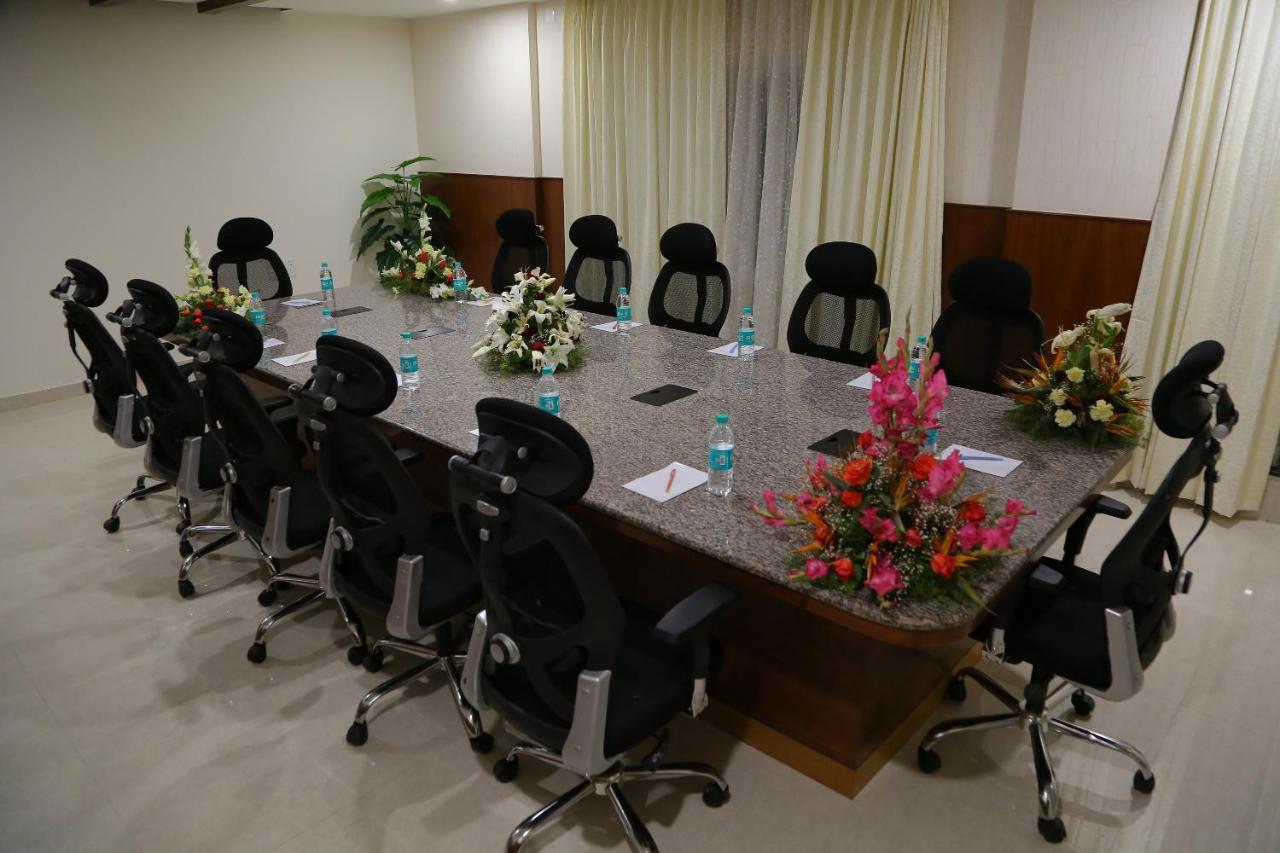 U.t.elegance 3* Bangalore