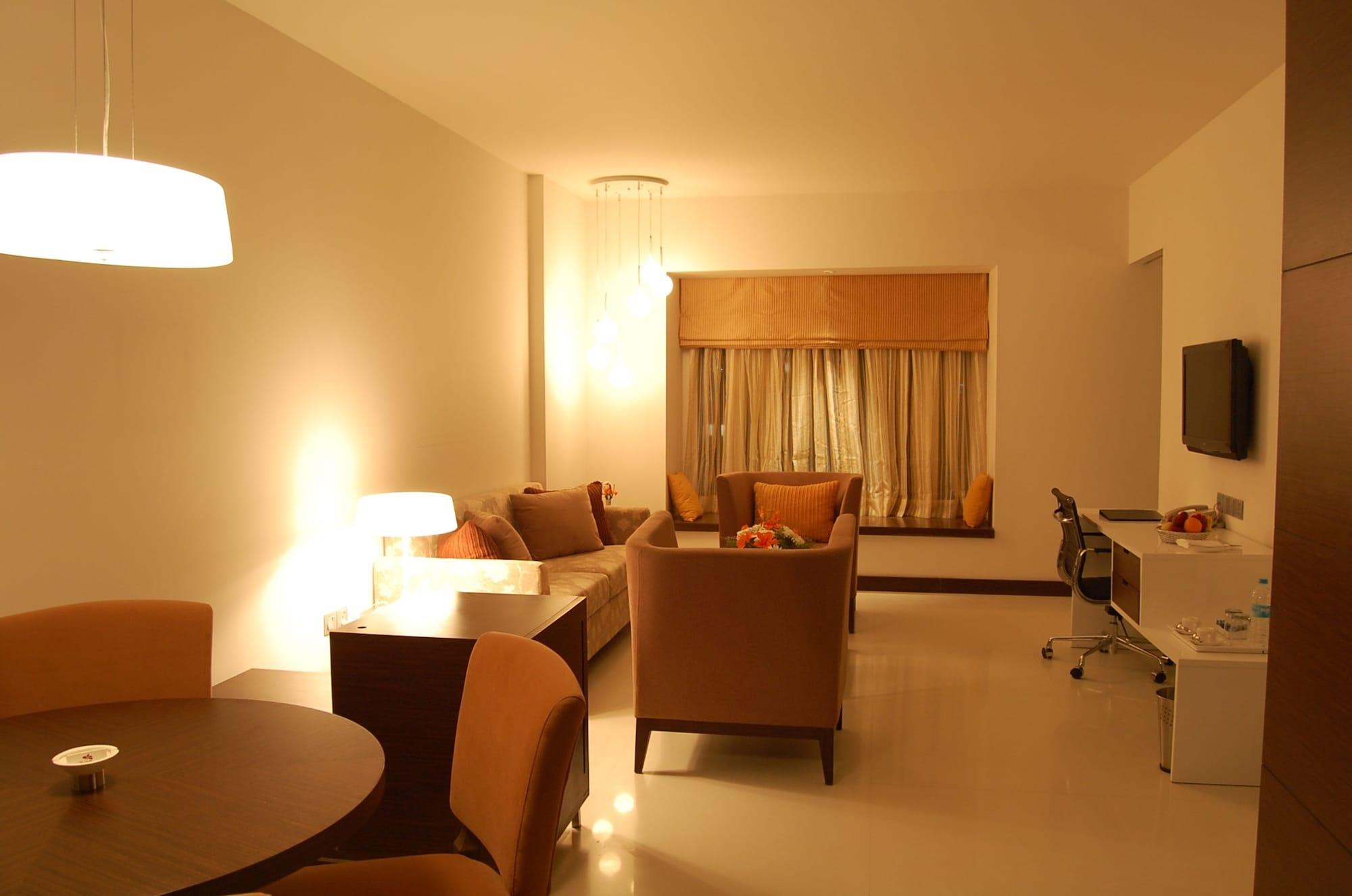 The Pride Hotel, 4*