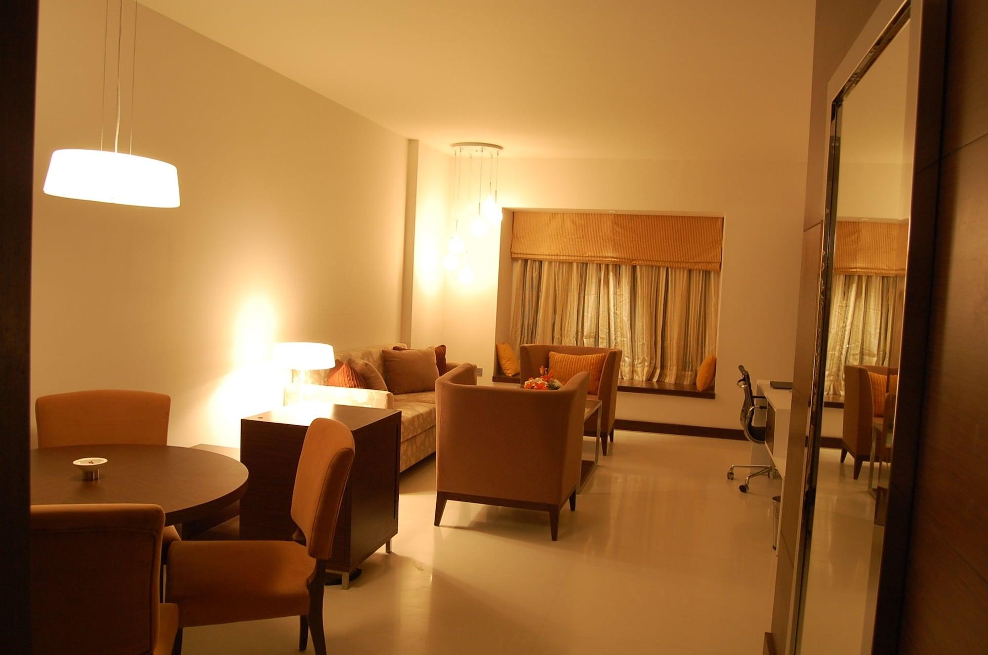 The Pride Hotel, Hotel