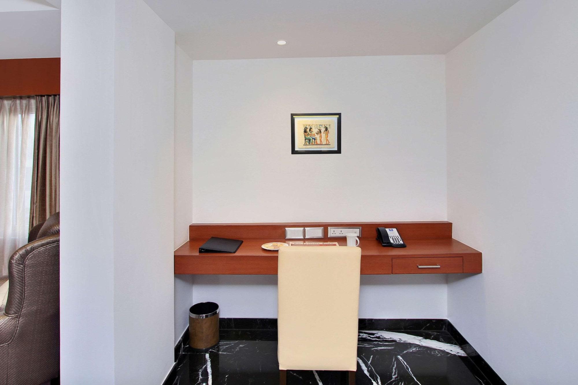 Comfort Insys Hotel 4*