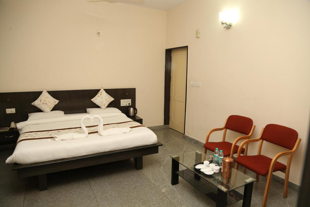 Soundarya 2* Bangalore